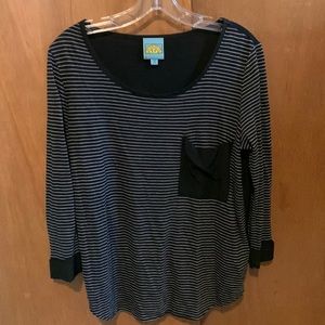 Cute top with silk details